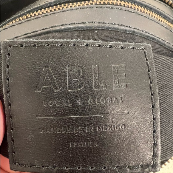 Able Purse - Picture 5 of 5